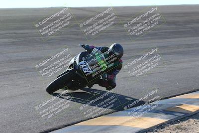 media/Dec-06-2024-CVMA Friday Practice (Fri) [[e1d1c5d4fc]]/4-Group 4 and Trackday/Session 5 (Bowl)/